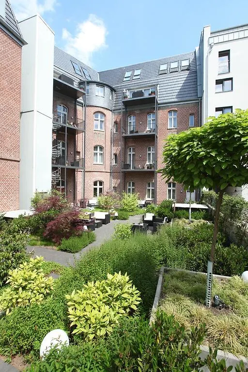 The Red Apartments Duesseldorf Aparthotel